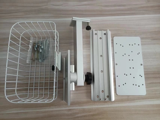 病院でモニターを運ぶために使用される患者モニター支架