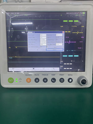 12.1インチカラーTFT LCDマルチパラメータ患者モニター、1年保証、コンパクト30*27*30CMデザイン