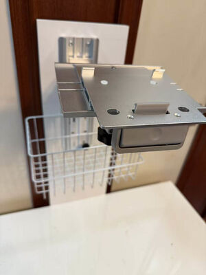 高さ調節可能な白い壁マウントブレーケット 病院病棟の患者モニター