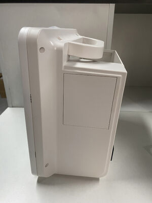 12.1インチポータブルマルチパラメータ患者モニター 彩色LCDディスプレイとタッチスクリーン