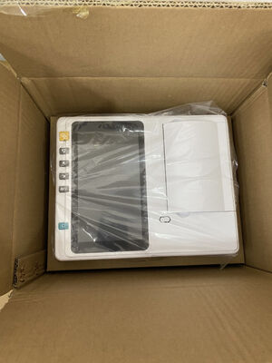 デジタル6チャネルECGマシン 7インチタッチスクリーンと病院とクリニックのための熱配列プリンター